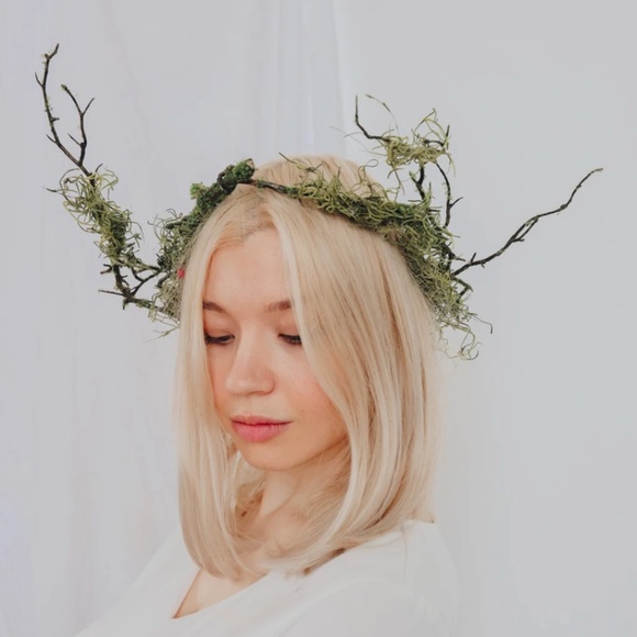 Handmade Forest Crown with real moss - Picture 1 of 6